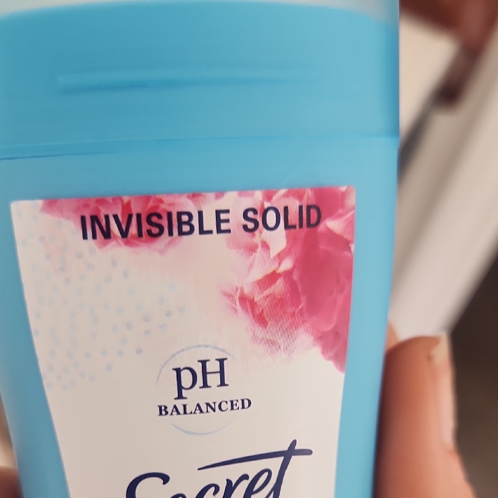 Top Secret Powder Fresh Invisible Solid - Picture 4 of 6